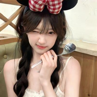 我才不要和人类恋爱呢